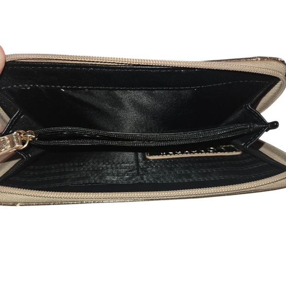 Golden metallic wallet by Lauren Conrad. Zipper, pockets CC holder New Condition - Picture 3 of 3